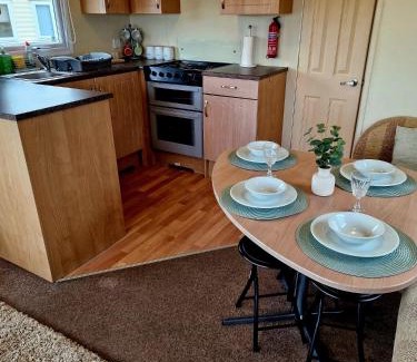Aberystwyth Casa | Gorgeous Sea Viev 3 Bedroom Delta Bromley Deluxe