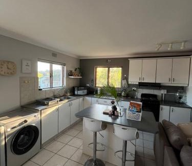 Durban North Apartamento | Gorgeous Self Catering Cottage off Umhlanga Rocks