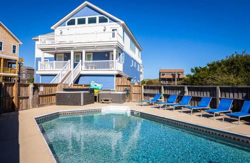 Whalehead Beach Casa | Gorgeous Semi-Oceanfront Home in Whalehead