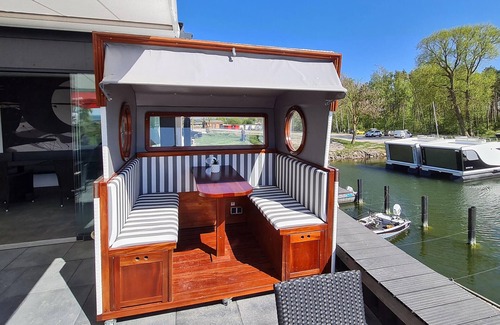 Sagard Alquiler De Eote | Precioso barco en Sagard con sauna
