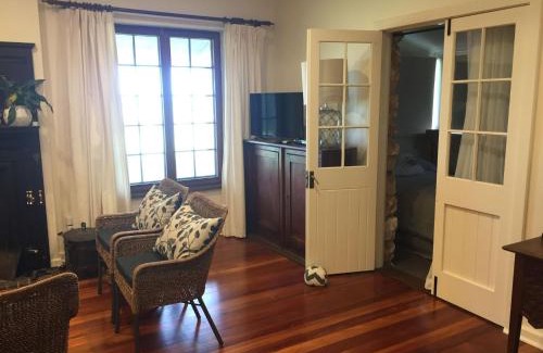 Encounter Bay Casa | Gorgeous Stone Cottage on the Seafront