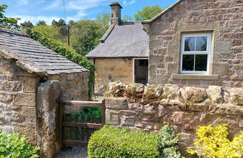 Chathill Casa | Gorgeous Stone Cottage with tasteful interior