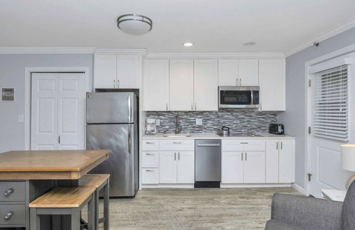 Napeague Apartamento | Gorgeous Studio Apartment with 1 Bath and Balcony