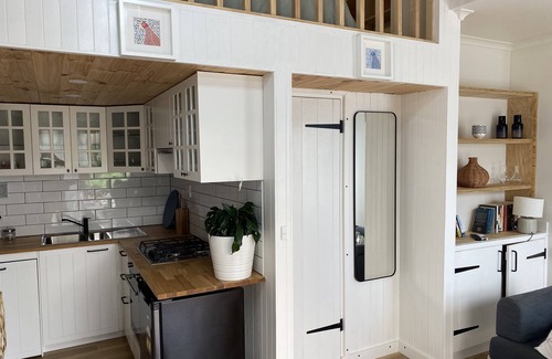 Aldinga Beach Apartamento | Gorgeous Tiny home/Loft conversion, large deck, sea views, BBQ, use of pool