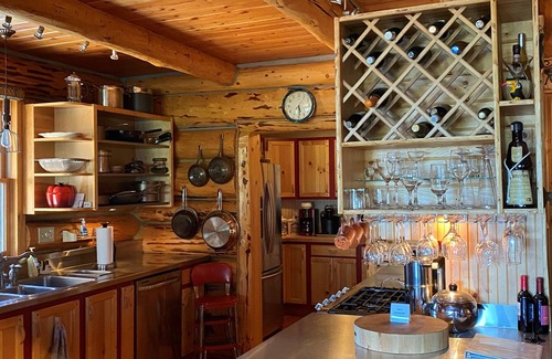 Helena Casa | Gorgeous Unique log home at Canyon Ferry Lake - Pet Friendly!