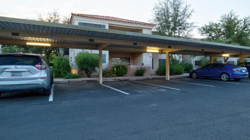 Central Scottsdale Casa | Gorgeous Upgraded Scottsdale Condo