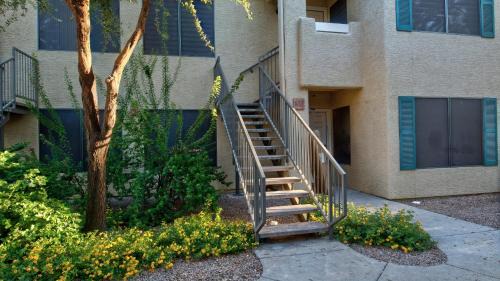 Central Scottsdale Casa | Gorgeous Upgraded Scottsdale Condo