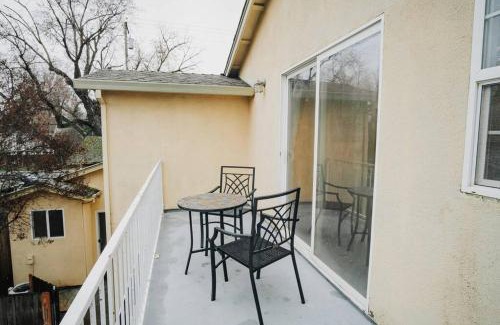 Chico Casa | Gorgeous Upstairs Studio with Patio and Laundry