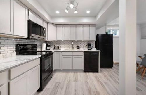 Moncton Apartamento | Gorgeous Urban Retreat in the Heart of Moncton