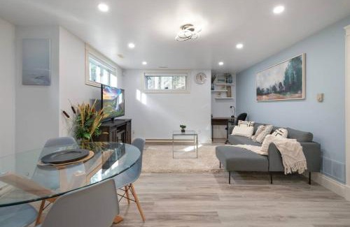 Moncton Apartamento | Gorgeous Urban Retreat in the Heart of Moncton