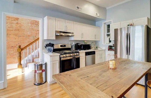 North Capitol Street Casa | Gorgeous Victorian Townhome with Balcony in Vibrant Washington.
