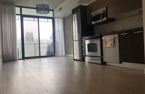 Niagara Condominio | Gorgeous view from oversized balcony on the park!