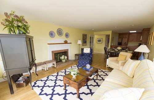 Glen Cove Condominio | Magníficas vistas de la bahía de Penobscot y el campo de golf del Samoset Resort