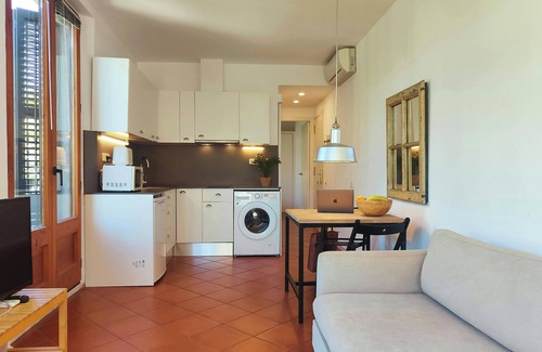 Barrio Gótico Apartamento | Rambla A - Gorgeous views over La Rambla