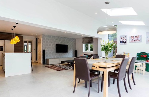 West Hill Casa | Impresionante casa de 5 habitaciones en el hermoso Wimbledon. Perfecto para familias (Veeve)