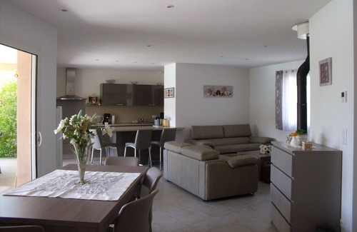 Regusse Villa | GORGES DU VERDON 30 MN, VILLA DE 3 CAMAS. PISCINA CLIMATIZADA, FAMILIA IDEAL / AMIGOS