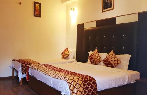 Bhagsu Nag Hotel | Goroomgo Hotel Shivani International Dharamshala