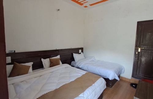 Ukhimath Hotel | Goroomgo Kedar Chaukhamba Homestay