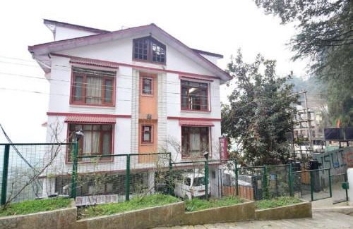 Shimla Hotel | Goroomgo Marc Shimla Near Mall Road - Luxury Room - Excellent Service - Ample Parking - Best Hotel in Shimla