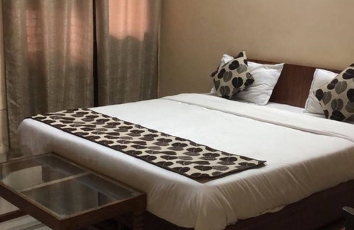 Harda Hotel | Goroomgo Mourya Inn Madhya pradesh