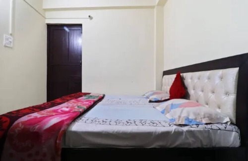 Landour Hotel | Goroomgo Naina Homestay Mussoorie