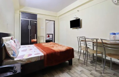 Landour Hotel | Goroomgo Naina Homestay Mussoorie