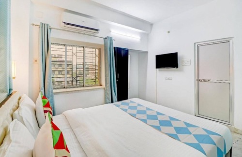 Kolkata Hotel | Goroomgo Priyanshu Guest House Ruby
