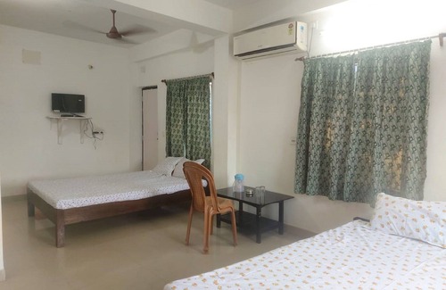 New Digha Hotel | Goroomgo Sandhya Guest House Digha