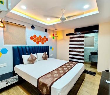 Puri Hotel | Goroomgo Santosh 2 Inn Puri Near Jagannath Temple Puri - Newly Decorated Room - Best Hotel in Puri