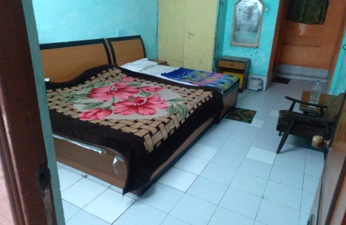 Rakabganj Hotel | Goroomgo Viren International Agra
