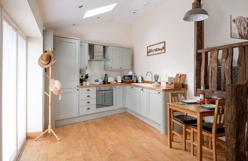 Eglwysbach Apartamento | Gorse Barn Summary: E