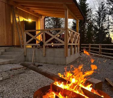 Ambroz pod Krvavcem Casa | Gorska koča Krvavec