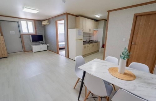 Sokcho Casa | Goseong Ayajin Beach Pension