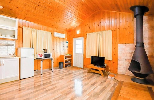 Goseong Casa | Goseong Gureumwiui Sanchaek Pension
