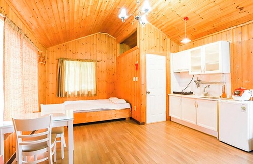 Goseong Casa | Goseong Gureumwiui Sanchaek Pension