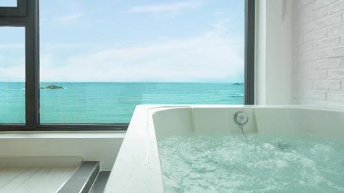 Sokcho Casa | Goseong Littlesquare Oceanview Pension