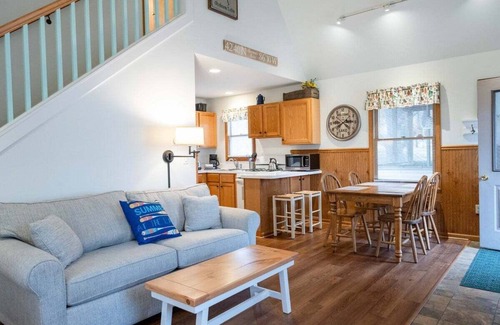 Saugatuck Cabaña | Goshorn Lake Resort Cottage #16