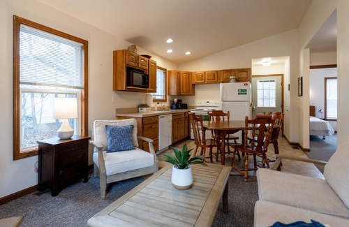 Saugatuck Cabaña | Goshorn Lake Resort Cottage #4