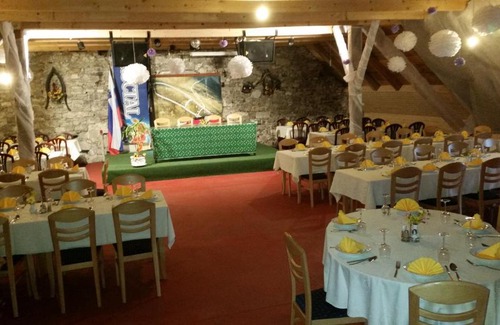 Predjama Casa | Gostilna Stara Pošta