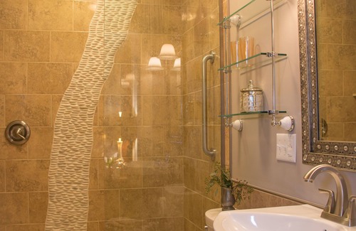 Trumansburg Cama Y Desayuno | Gothic Eves Inn and Spa Bed and Breakfast