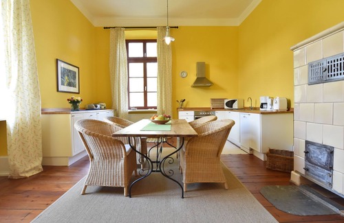 Satow Apartamento | Gotisches Appartement in Satow mit Garten