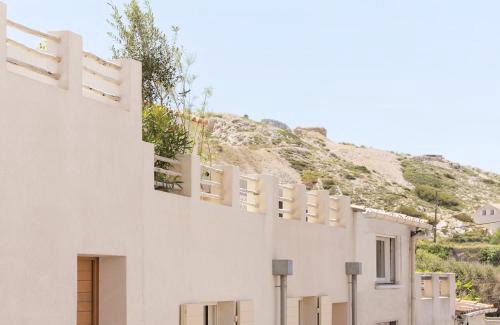 8th Arrondissement Casa | Goudes times - cabanon design en bord de mer
