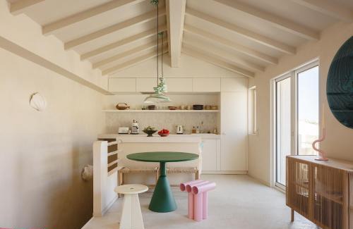8th Arrondissement Casa | Goudes times - cabanon design en bord de mer