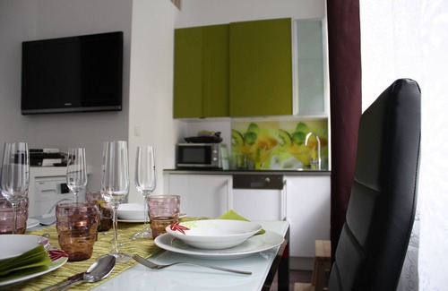 Weißgerber Apartamento | GoVienna Small Modern Apartment
