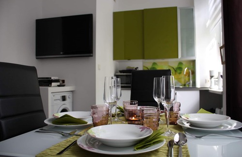 Weißgerber Apartamento | GoVienna Small Modern Apartment