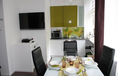 Weißgerber Apartamento | GoVienna Small Modern Apartment