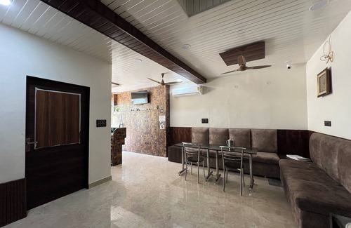 Pink City Hotel | Govindam Royal Stay