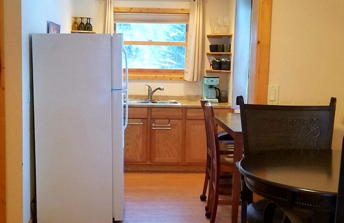 Lake City Apartamento | The Gowdy Suite 2, 2 camas Queen 2 baños completos, Wifi gratuito, abierto todo el año