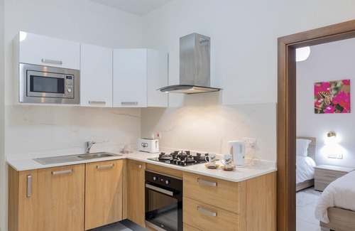 Marsalforn Apartamento | Gozo Charming Apt Near Salt Pans