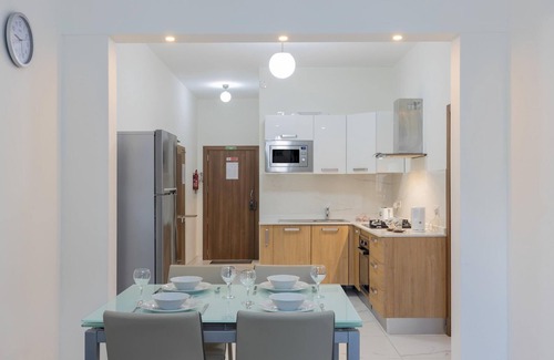 Marsalforn Apartamento | Gozo Charming Apt Near Salt Pans